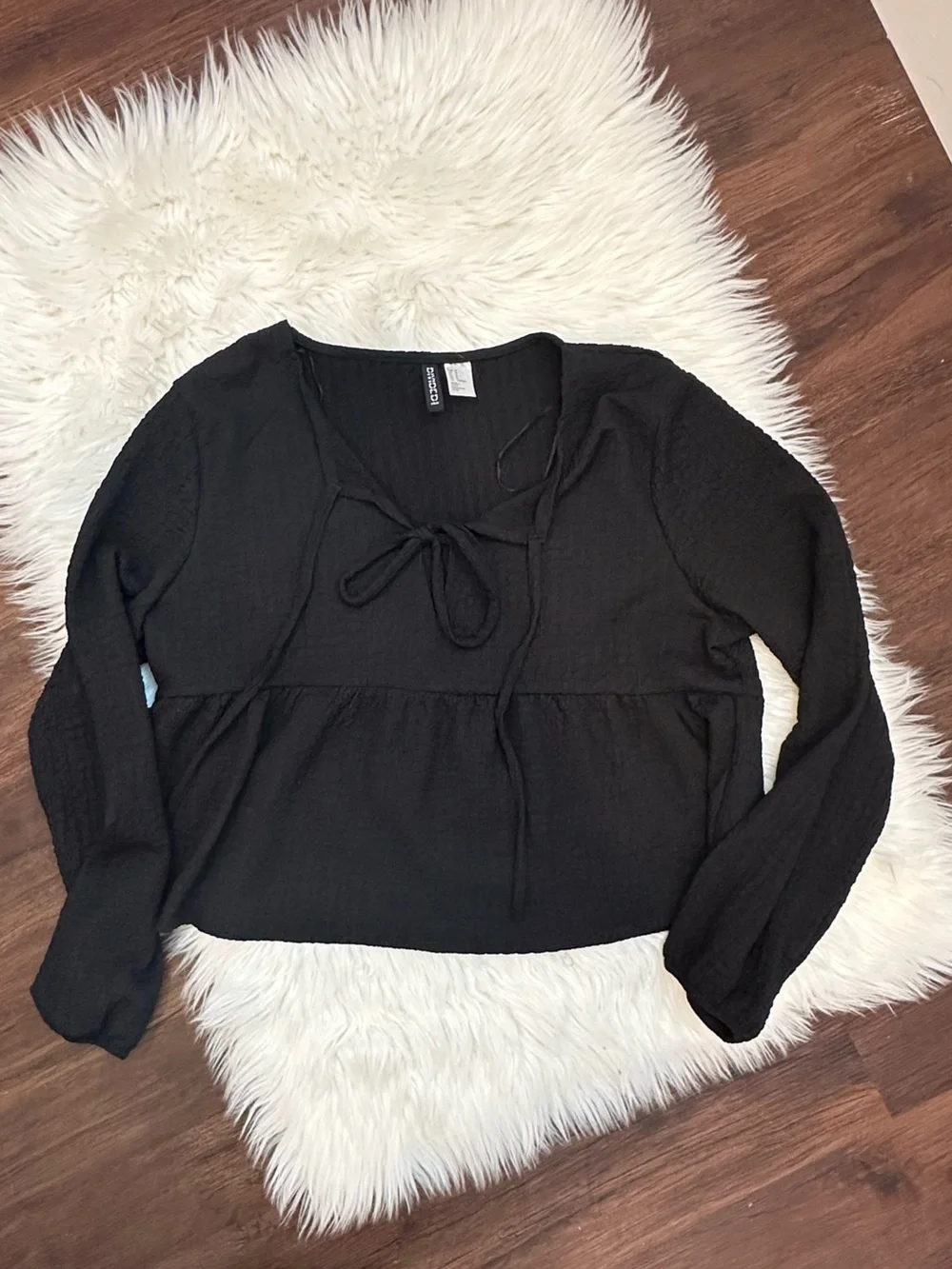 H&M Black Long-Sleeve Tie-Neck Peasant Top